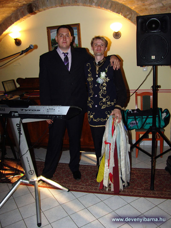 Gy�mrő-Moln�r B�la nagyvőf�llyel