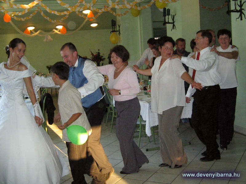 A vonatoz�s